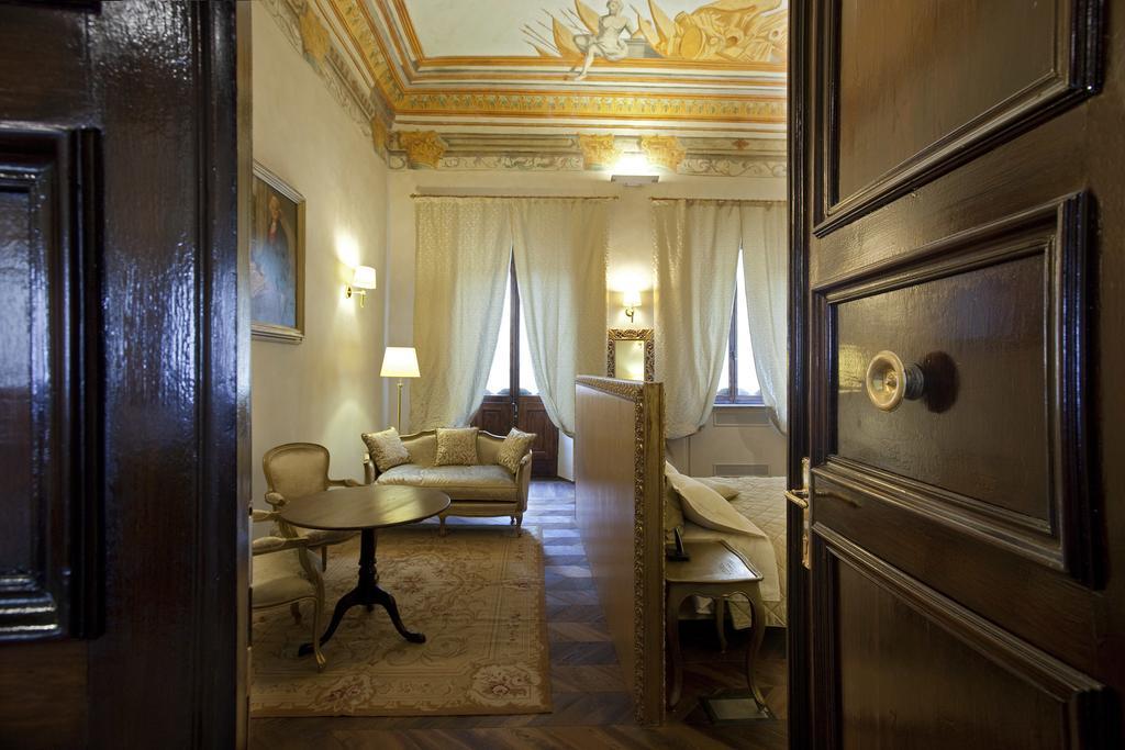 帕拉索卡尔丽缇酒店 Montepulciano Stazione 内观 照片