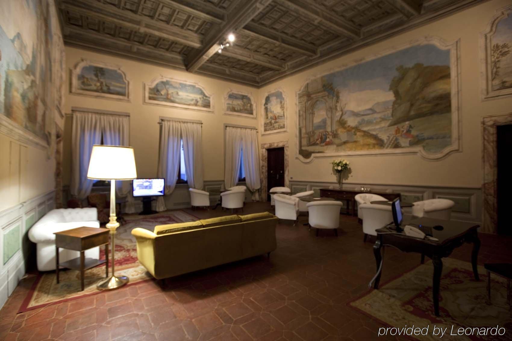 帕拉索卡尔丽缇酒店 Montepulciano Stazione 外观 照片